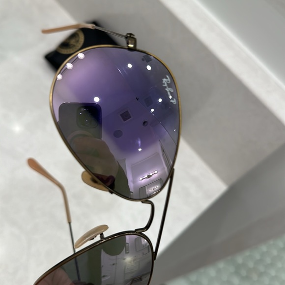 Excellent condition Ray bans - Picture 3 of 4